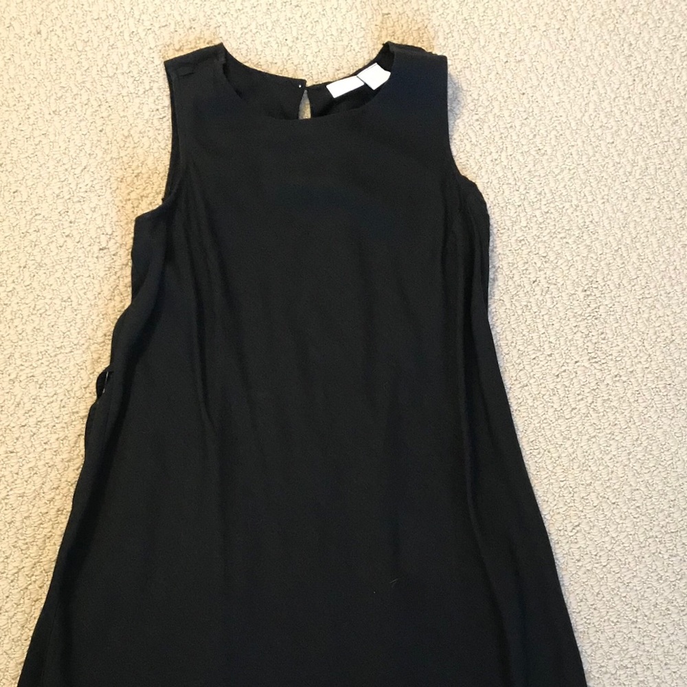 Sleeveless black dress maternity